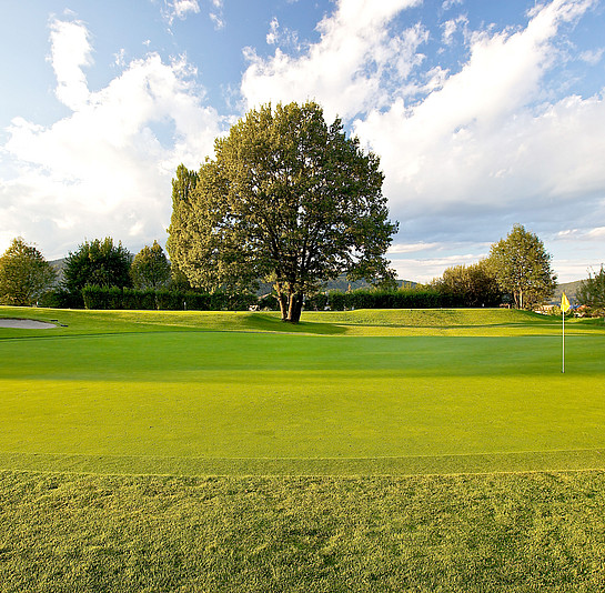 Golf at the Lake Klopein in Austria